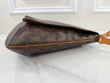 LOUIS VUITTON MUSETTE GM CROSSBODY