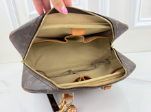 LOUIS VUITTON DEAUVILLE TOP HANDLE + STRAP