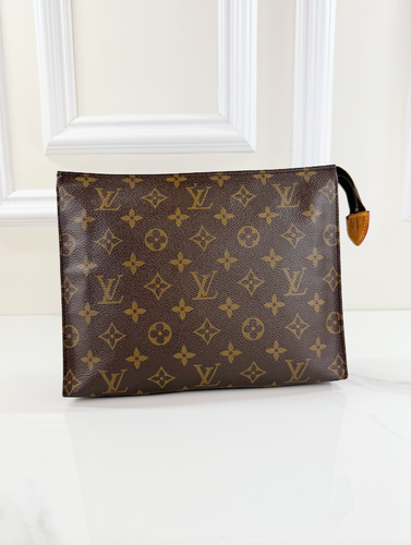 LOUIS VUITTON TOILETRY POUCH 26