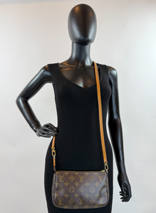 LOUIS VUITTON POCHETTE ACCESSORIES LEATHER CROSSBODY / CHAIN SL1002