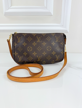 LOUIS VUITTON POCHETTE ACCESSORIES LEATHER CROSSBODY / CHAIN SL1002