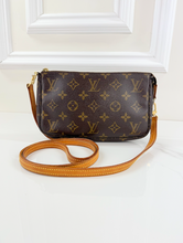 LOUIS VUITTON POCHETTE ACCESSORIES LEATHER CROSSBODY / CHAIN SL1002
