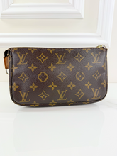 LOUIS VUITTON POCHETTE ACCESSORIES LEATHER CROSSBODY / CHAIN SL1002