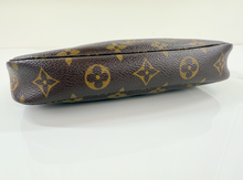 LOUIS VUITTON POCHETTE ACCESSORIES LEATHER CROSSBODY / CHAIN SL1002