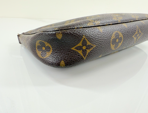 LOUIS VUITTON POCHETTE ACCESSORIES LEATHER CROSSBODY / CHAIN SL1002