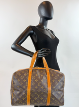 LOUIS VUITTON SAC SOUPLE 35