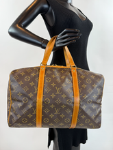 LOUIS VUITTON SAC SOUPLE 35