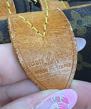 LOUIS VUITTON SAC SOUPLE 35