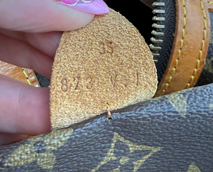 LOUIS VUITTON SAC SOUPLE 35