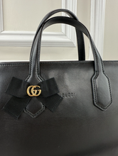 GUCCI GG RIBBON TOP HANDLE BAG (BLACK)