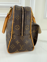 LOUIS VUITTON MANHATTAN PM