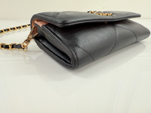 CHANEL QUILTEDD CHANEL 19 FLAP WALLET / WOC