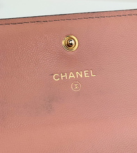 CHANEL QUILTEDD CHANEL 19 FLAP WALLET / WOC