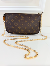 LOUIS VUITTON POCHETTE ACCESSORIES CHAIN CROSSBODY VI1010