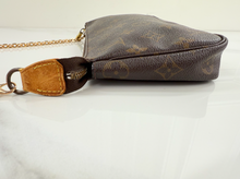 LOUIS VUITTON POCHETTE ACCESSORIES CHAIN CROSSBODY VI1010