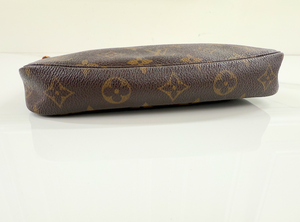 LOUIS VUITTON POCHETTE ACCESSORIES CHAIN CROSSBODY VI1010