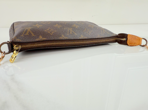 LOUIS VUITTON POCHETTE ACCESSORIES CHAIN CROSSBODY VI1010