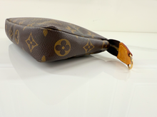 LOUIS VUITTON POCHETTE ACCESSORIES MONO CROSSBODY CA2037