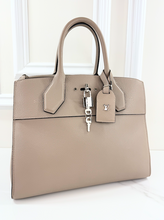 LOUIS VUITTON TAURILLON CITY STEAMER MM GALET