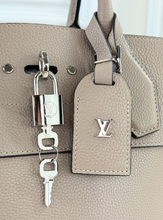 LOUIS VUITTON TAURILLON CITY STEAMER MM GALET