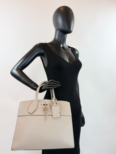 LOUIS VUITTON TAURILLON CITY STEAMER MM GALET