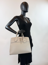 LOUIS VUITTON TAURILLON CITY STEAMER MM GALET
