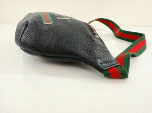 GUCCI SMALL LOGO BELT BAG CALFSKIN