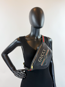 GUCCI SMALL LOGO BELT BAG CALFSKIN
