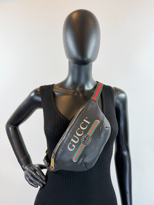 GUCCI SMALL LOGO BELT BAG CALFSKIN