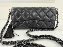 CHANEL QUILTED GUSSET LAMBSKIN FLAP WALLET / WOC (ALL BLACK)