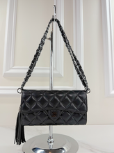 CHANEL QUILTED GUSSET LAMBSKIN FLAP WALLET / WOC (ALL BLACK)
