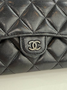 CHANEL QUILTED GUSSET LAMBSKIN FLAP WALLET / WOC (ALL BLACK)