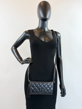 CHANEL QUILTED GUSSET LAMBSKIN FLAP WALLET / WOC (ALL BLACK)