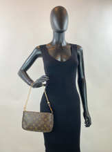 LOUIS VUITTON POCHETTE ACCESSORIES LEATHER CROSSBODY / CHAIN SL1002