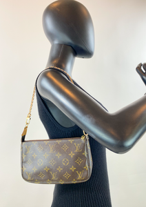 LOUIS VUITTON POCHETTE ACCESSORIES LEATHER CROSSBODY / CHAIN SL1002