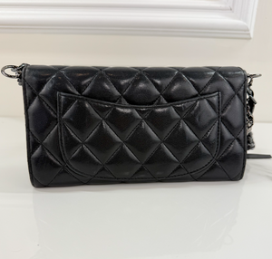 CHANEL QUILTED GUSSET LAMBSKIN FLAP WALLET / WOC (ALL BLACK)