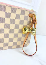 LOUIS VUITTON NEVERFULL POCHETTE CLUTCH MM AZUR (PINK)