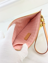 LOUIS VUITTON NEVERFULL POCHETTE CLUTCH MM AZUR (PINK)