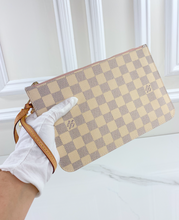 LOUIS VUITTON NEVERFULL POCHETTE CLUTCH MM AZUR (PINK)