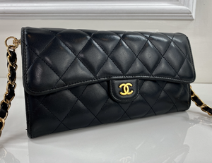 CHANEL QUILTED GUSSET LAMBSKIN FLAP WALLET / WOC (BLACK & GOLD)