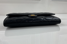 CHANEL QUILTED GUSSET LAMBSKIN FLAP WALLET / WOC (BLACK & GOLD)