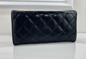 CHANEL QUILTED GUSSET LAMBSKIN FLAP WALLET / WOC (BLACK & GOLD)