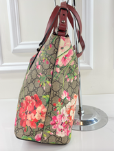 GUCCI BLOOMS LINEA A FOLDOVER TOTE