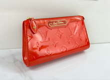 LOUIS VUITTON VERNIS TROUSSE COSMETIC POUCH