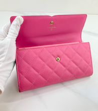 CHANEL CAVIAR QUILTED LARGE FILIGREE GUSSET WALLET / WOC MULTICOLOR