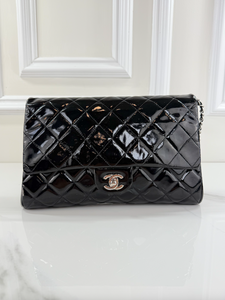 CHANEL PATENT QUILTED CLUTCH WITH CHAIN FLAP