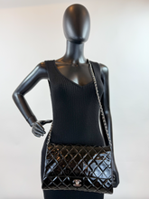 CHANEL PATENT QUILTED CLUTCH WITH CHAIN FLAP