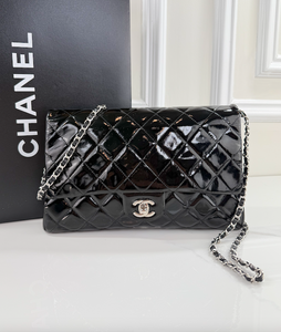 CHANEL PATENT QUILTED CLUTCH WITH CHAIN FLAP