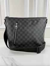 LOUIS VUITTON MICK PM DAMIER GRAPHITE SR0117