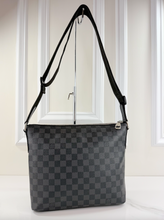 LOUIS VUITTON MICK PM DAMIER GRAPHITE SR0117